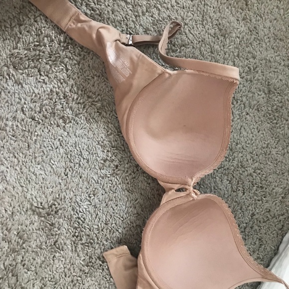 Victoria Secret Body By Victoria perfect shape bra - Picture 2 of 3